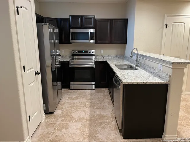 $1,495 | 6411 Luglio Lane, Unit 101, San Antonio, TX 78233