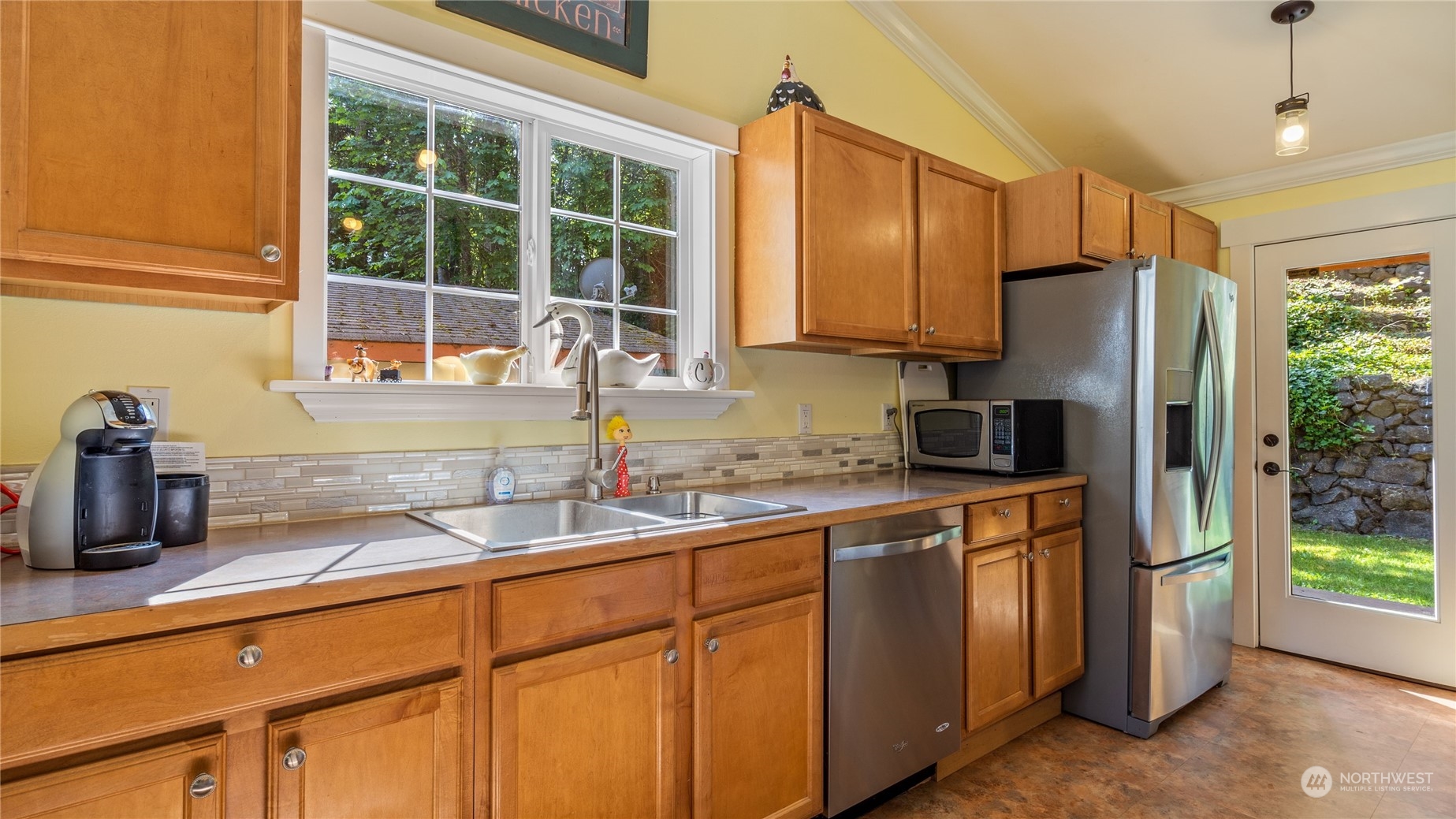 5089 David Road Northwest Bremerton, WA 98312 - Photo 9 of 34 Gallery Image 9