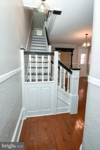 a view of an entryway