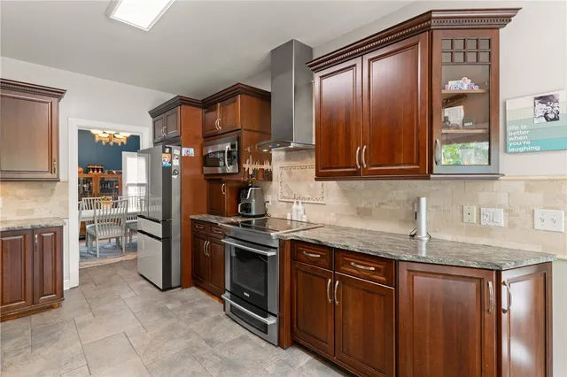 $639,900 | 203 Highpoint Street, St. Simons Island, GA 31522