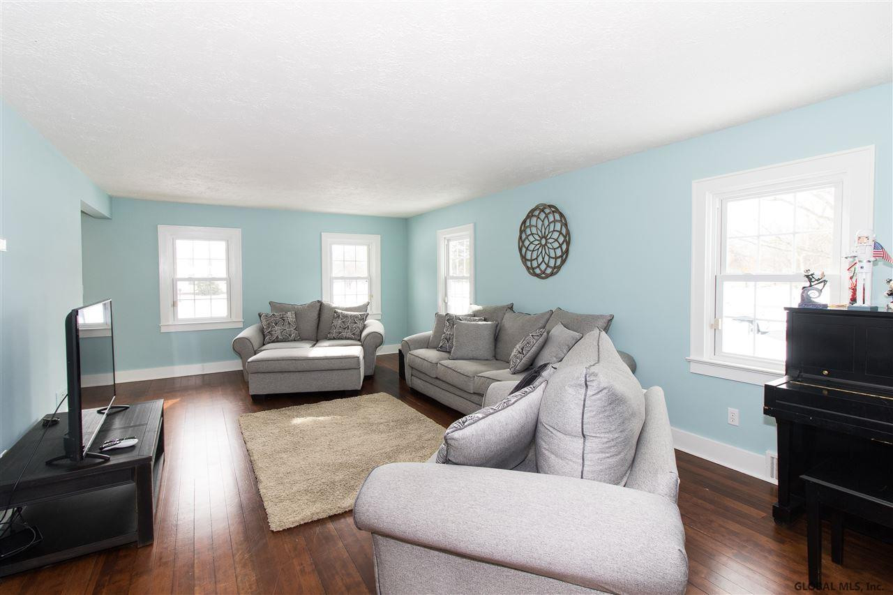 371 Riverview Road Rexford, NY 12148 - Photo 7 of 58 Photo 7