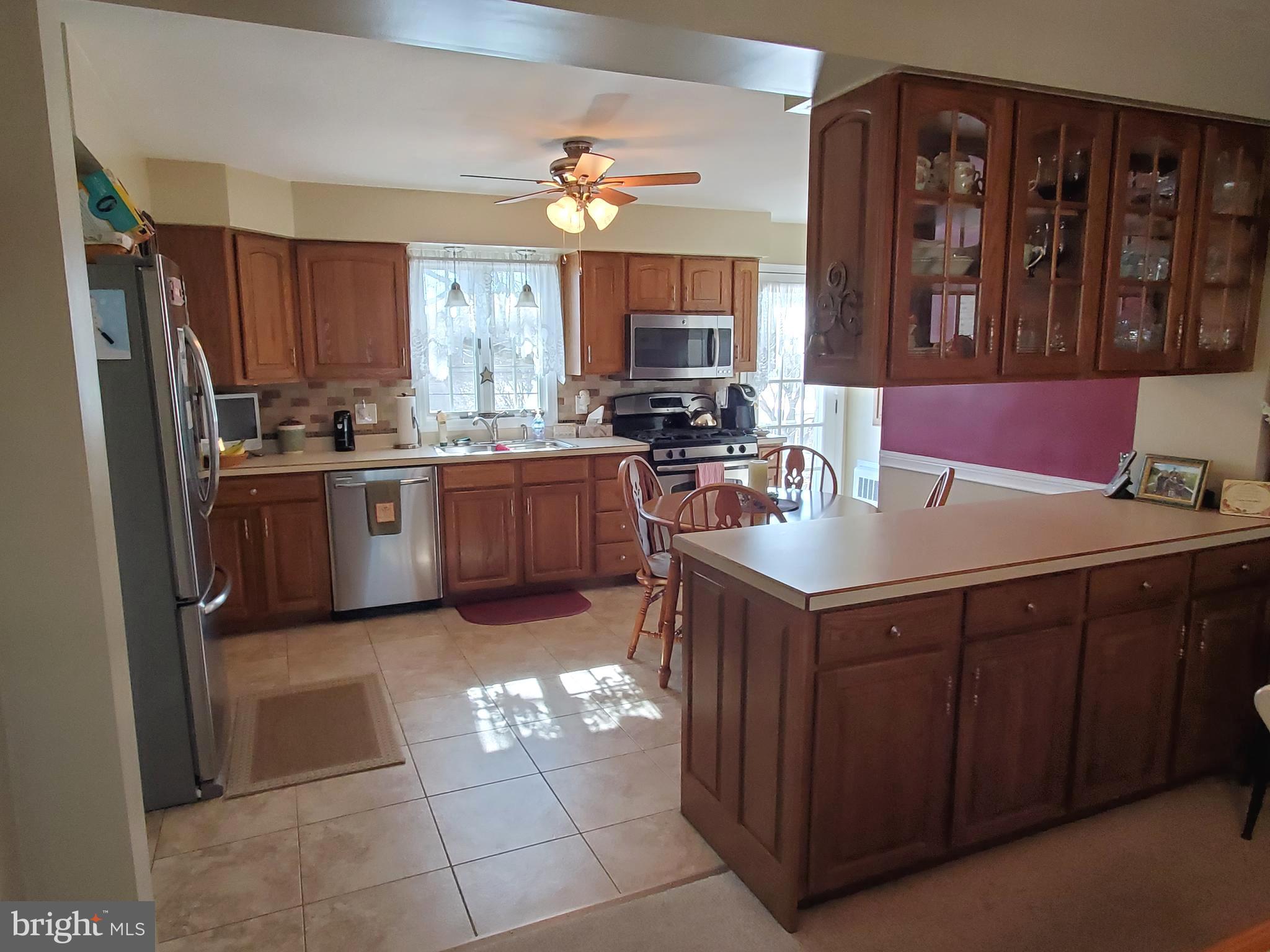 798 Southern Road York, PA 17403 - Photo 7 of 32 Gallery Image 7