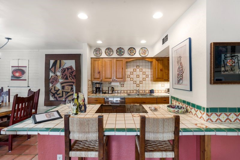 320 Artist, Unit 9 Santa Fe, NM 87501 - Photo 6 of 27 Gallery Image 6
