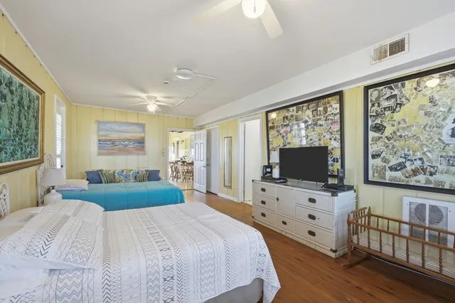 $1,200,000 | 1108-1024 South Water Street, Rockport, TX 78382