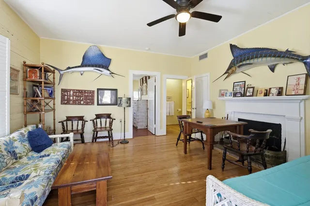 $1,200,000 | 1108-1024 South Water Street, Rockport, TX 78382