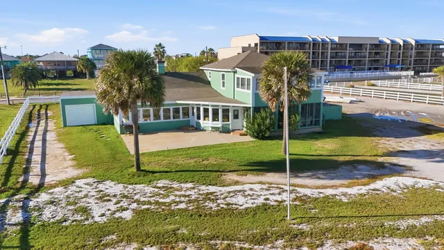 $1,200,000 | 1108-1024 South Water Street, Rockport, TX 78382