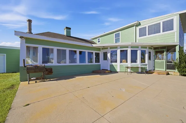 $1,200,000 | 1108-1024 South Water Street, Rockport, TX 78382