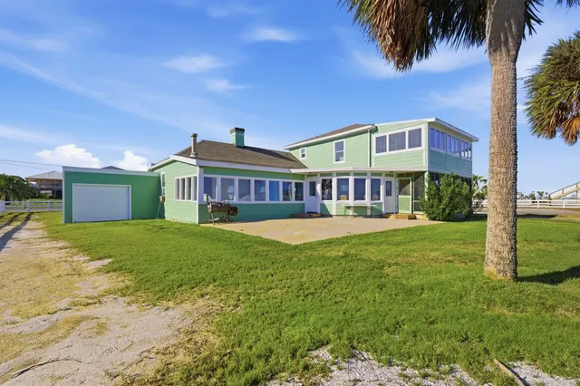 $1,200,000 | 1108-1024 South Water Street, Rockport, TX 78382