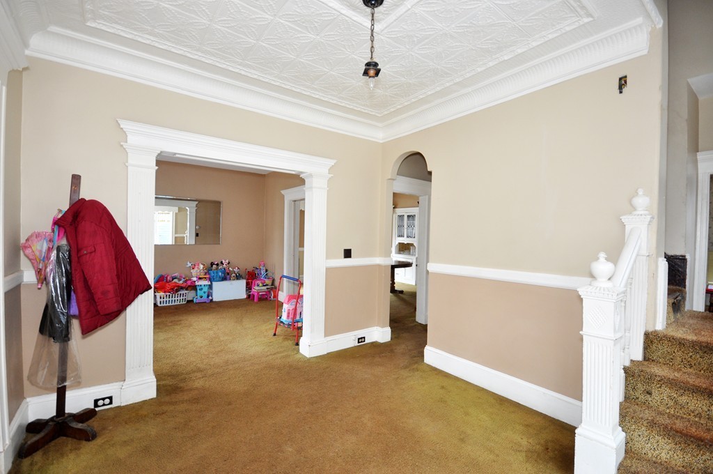 52 Highland Road Somerville, MA 02144 - Photo 5 of 24 Gallery Image 5