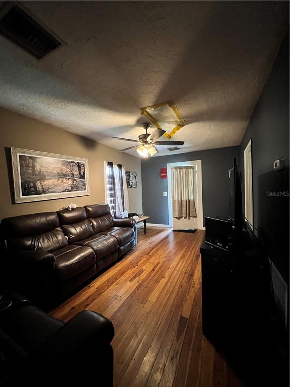 4223 Sawyer Road Sarasota, FL 34233 - Photo 11 of 18