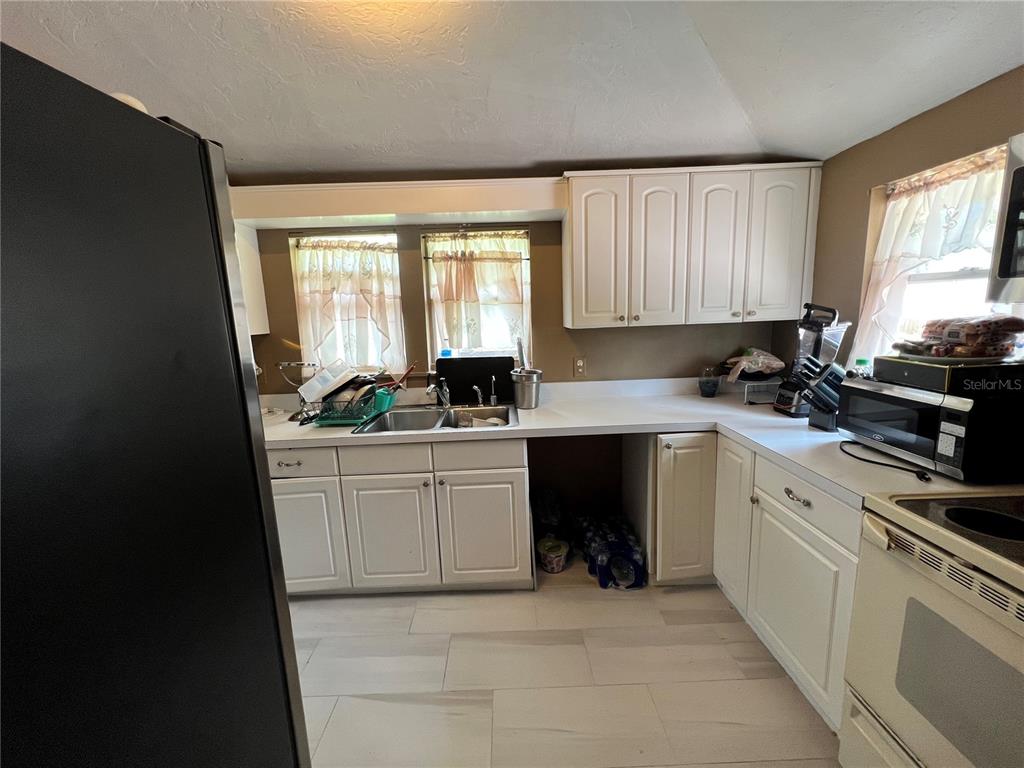 4223 Sawyer Road Sarasota, FL 34233 - Photo 14 of 18