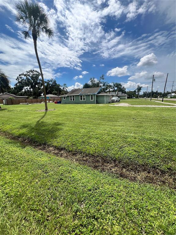 4223 Sawyer Road Sarasota, FL 34233 - Photo 6 of 18