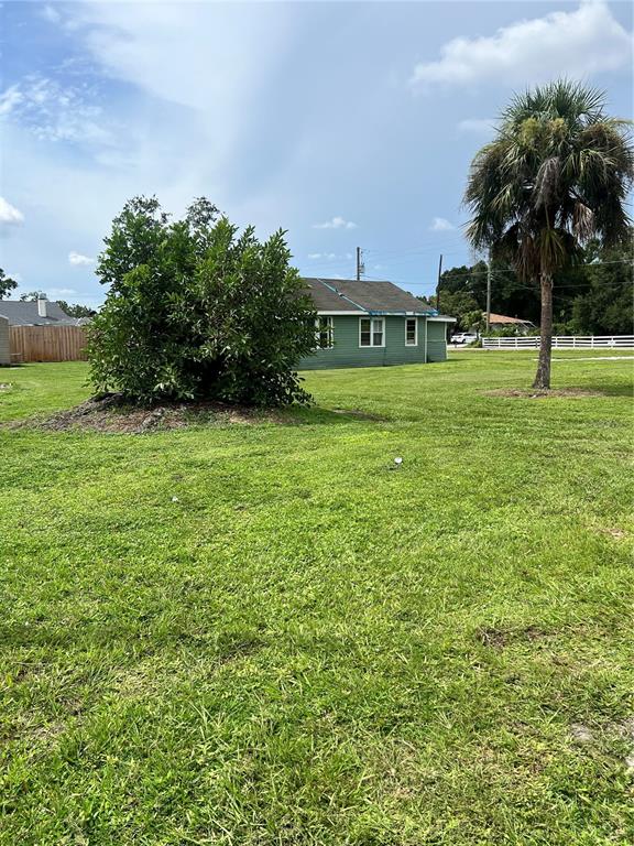 4223 Sawyer Road Sarasota, FL 34233 - Photo 7 of 18