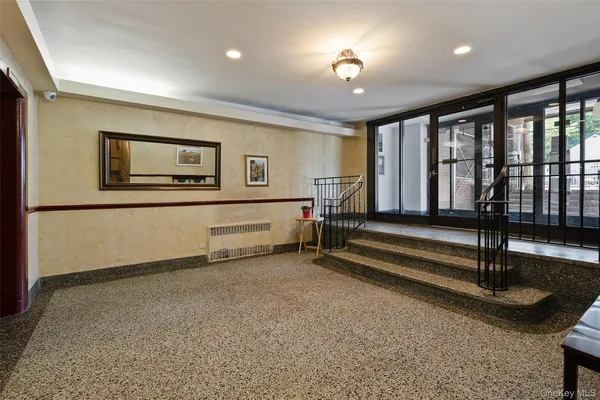 $189,000 | 205 East 238th Street, Unit 2C | Woodlawn Heights