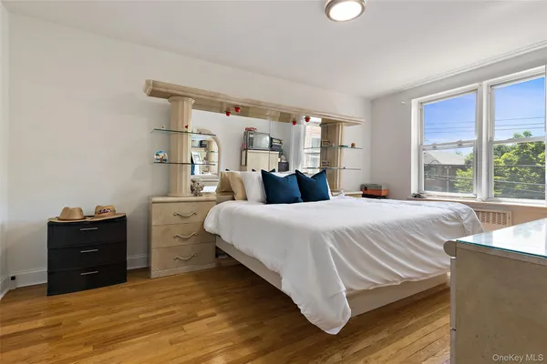 $189,000 | 205 East 238th Street, Unit 2C | Woodlawn Heights