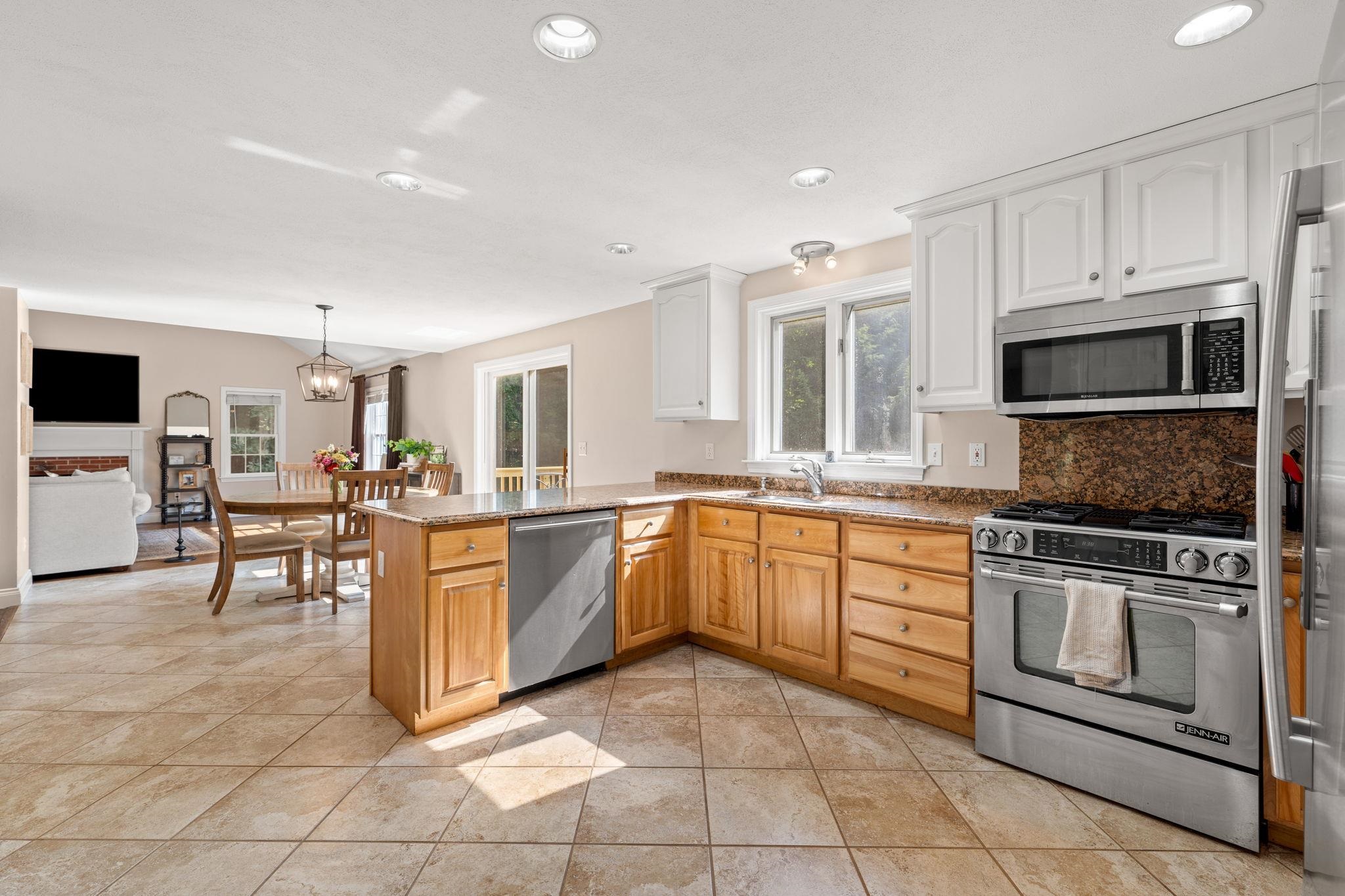 39 Hillside Road Kingston, NH 03848 - Photo 35 of 40 Gallery Image 35