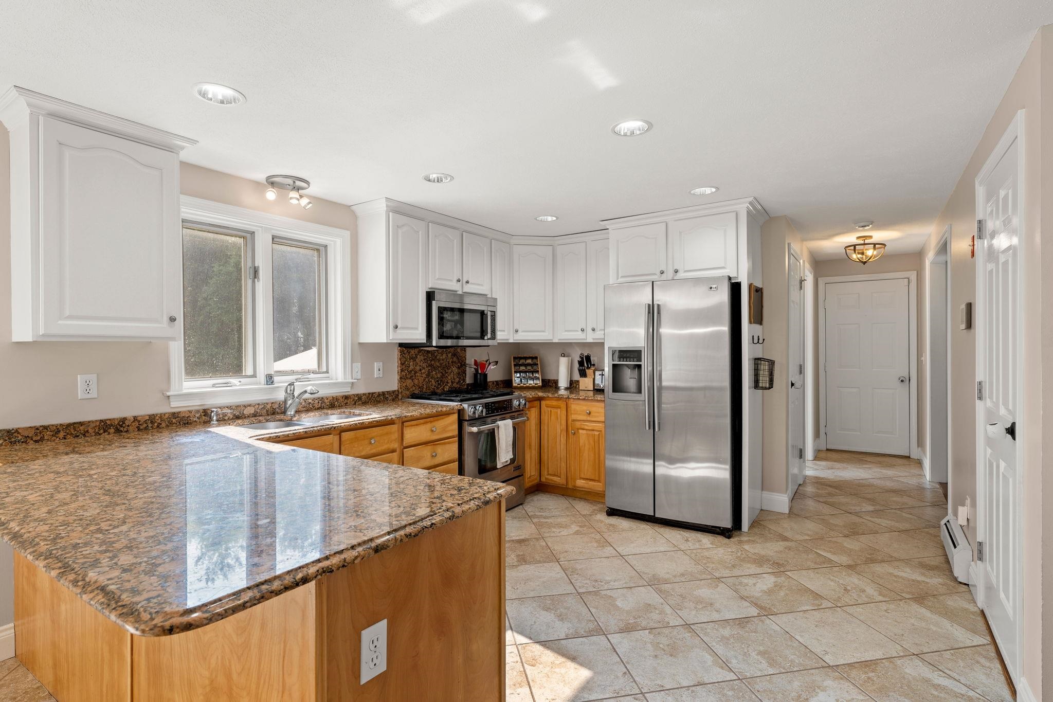 39 Hillside Road Kingston, NH 03848 - Photo 36 of 40 Gallery Image 36
