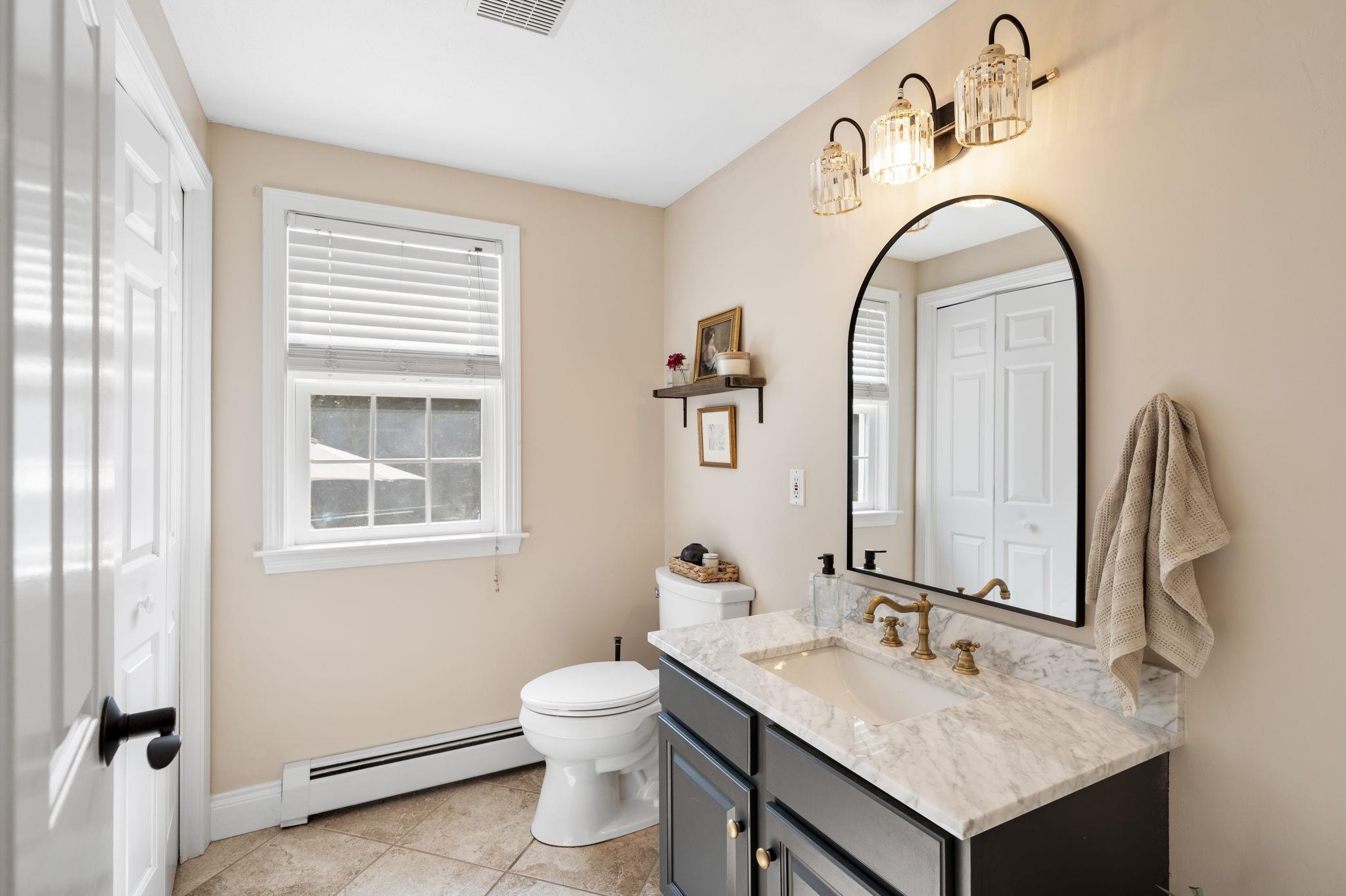 39 Hillside Road Kingston, NH 03848 - Photo 8 of 40 Gallery Image 8