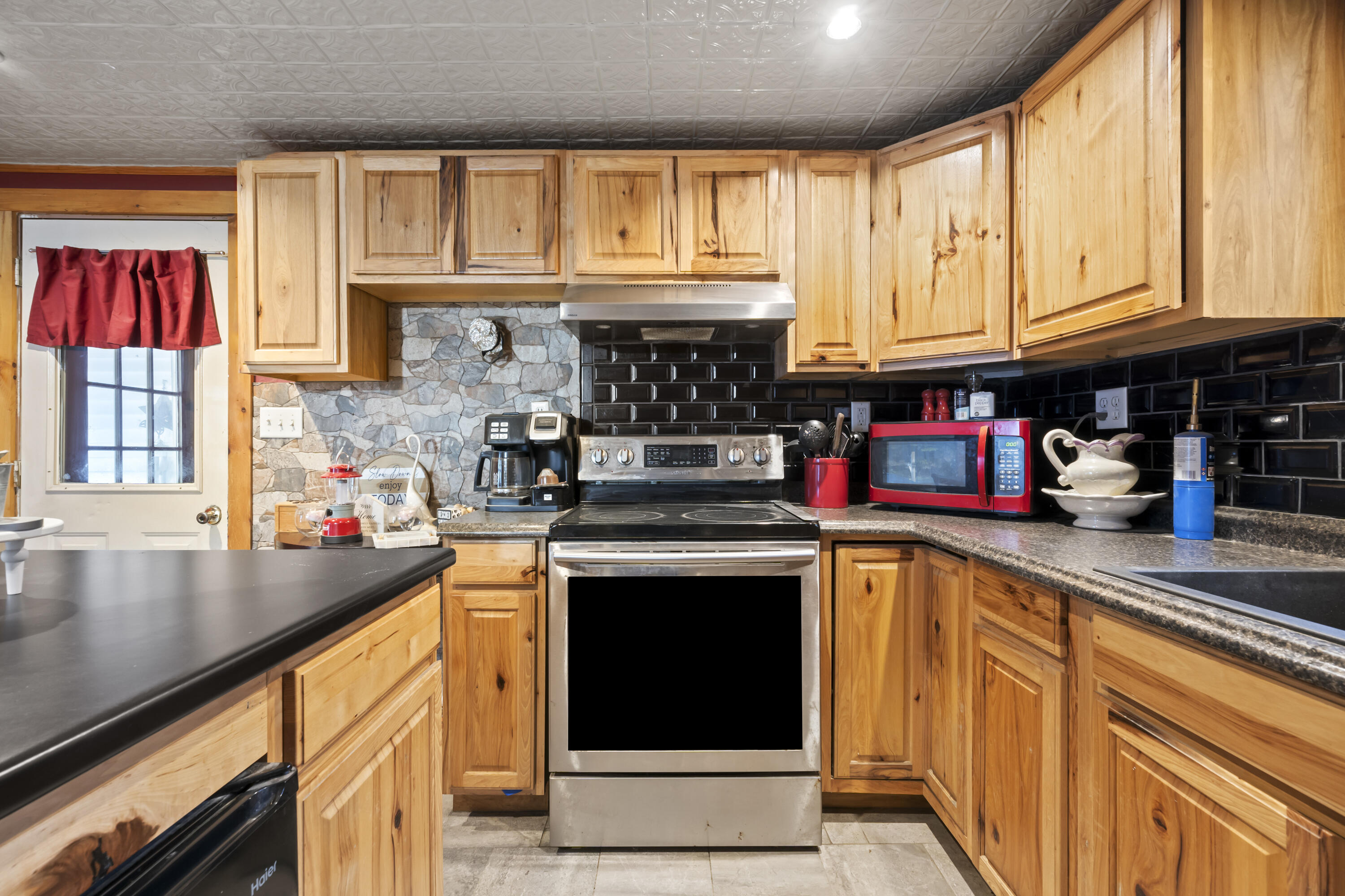 130 Macomber Hill Rd_118