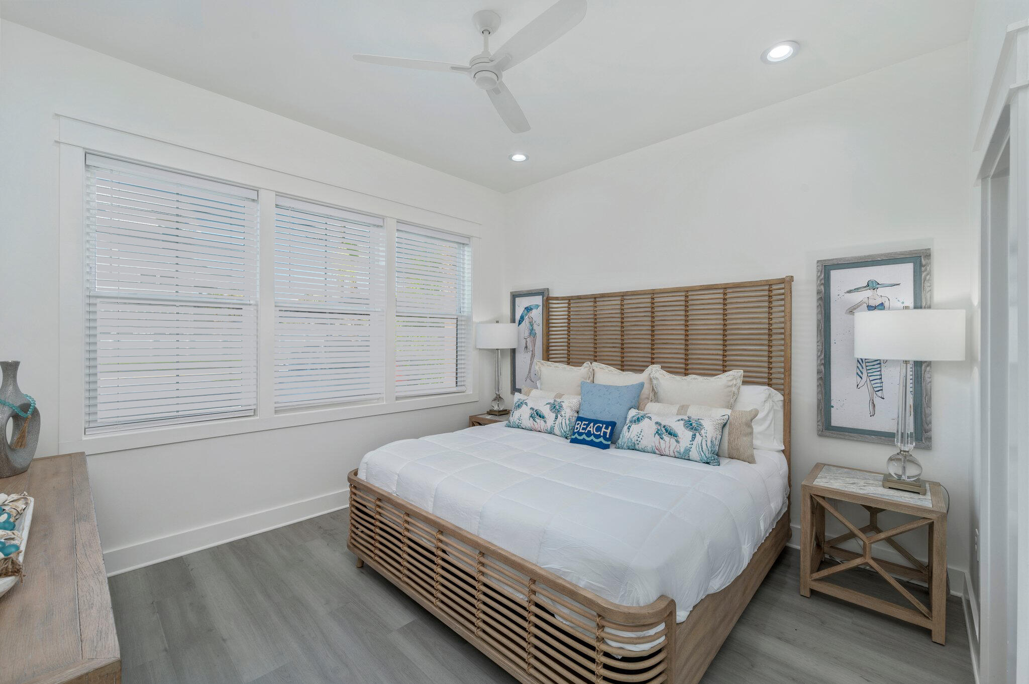 4553 Luke Avenue Destin, FL 32541 - Photo 27 of 70 a bedroom with a bed and a table in it