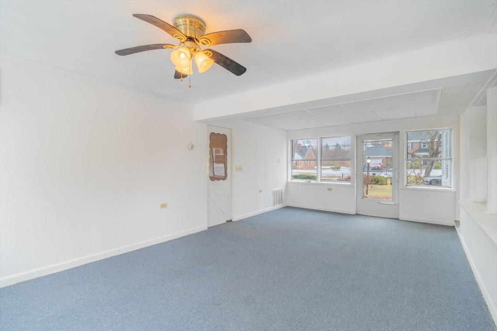 64 Acrebrook Road Springfield, MA 01129 - Photo 4 of 36