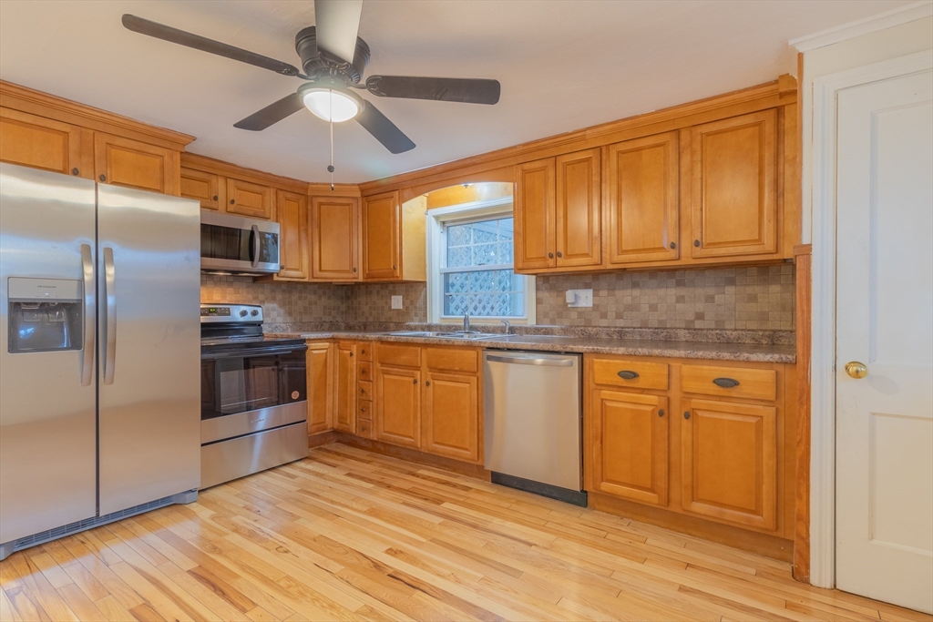 64 Acrebrook Road Springfield, MA 01129 - Photo 6 of 36