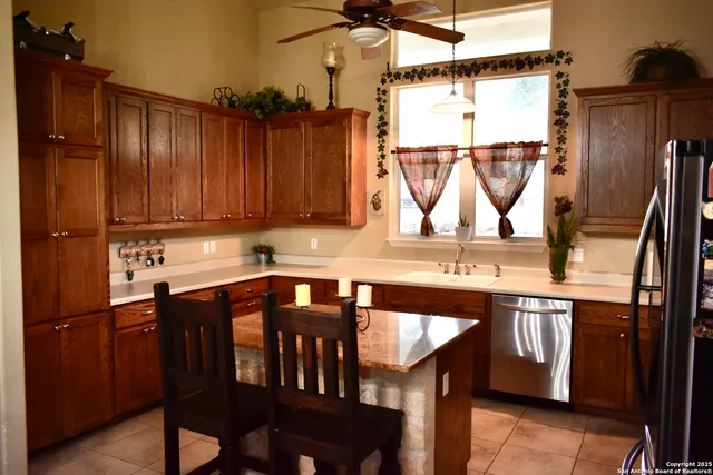 $390,000 | 101 Hillside Drive, Spring Branch, TX 78070