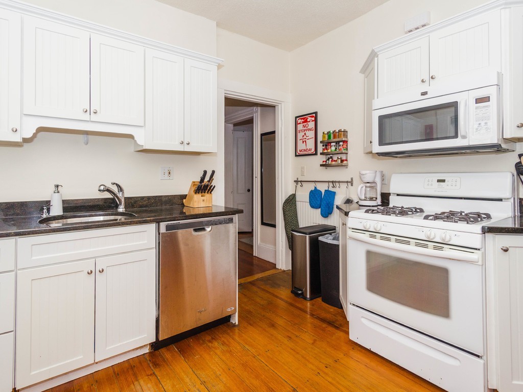 15 Goldsmith Street Boston, MA 02130 - Photo 17 of 29 Gallery Image 17