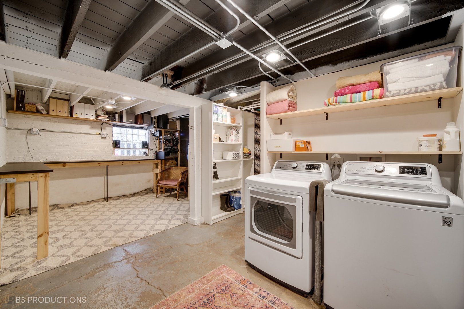 4159 North Maplewood Avenue Chicago, IL 60618 - Photo 19 of 31 a utility room with dryer and washer