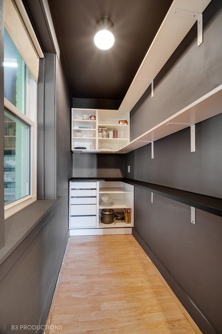 4159 North Maplewood Avenue Chicago, IL 60618 - Photo 6 of 31 a view of an empty room