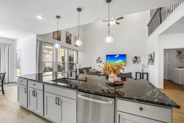 $2,800 | 31419 Elmgrove Knoll Drive, Cypress, TX 77433