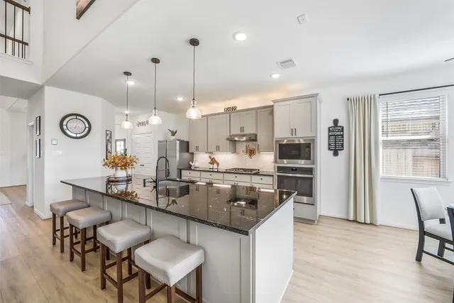 $2,800 | 31419 Elmgrove Knoll Drive, Cypress, TX 77433