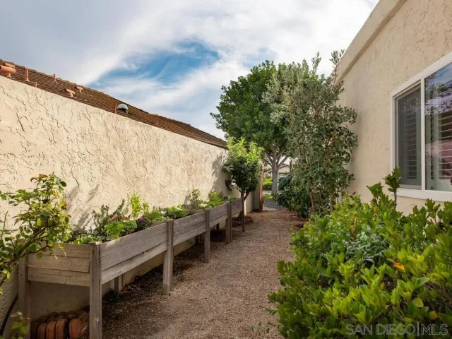 $889,000 | 12872 Circulo Dardo, San Diego, CA 92128