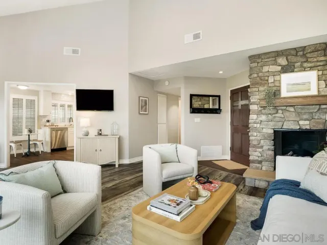 $889,000 | 12872 Circulo Dardo, San Diego, CA 92128