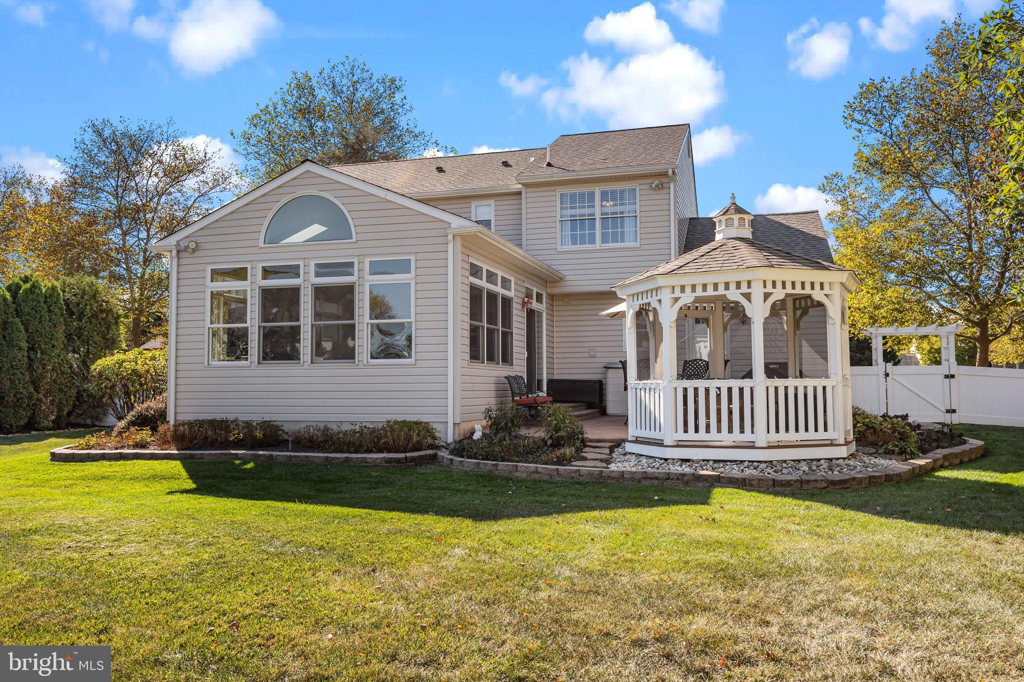 284 Greenview Road Yardley, PA 19067 - Photo 37 of 47 Back Exterior