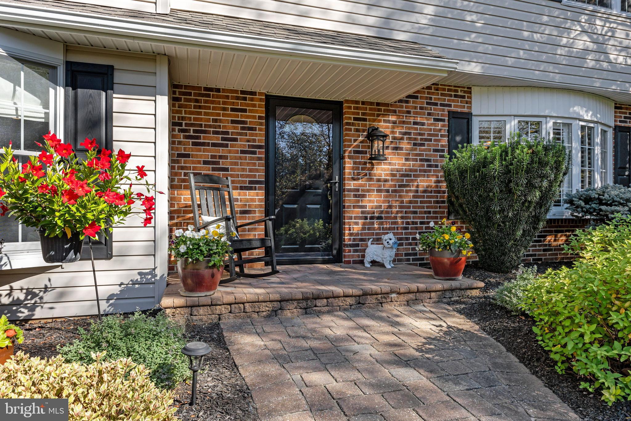 284 Greenview Road Yardley, PA 19067 - Photo 4 of 47