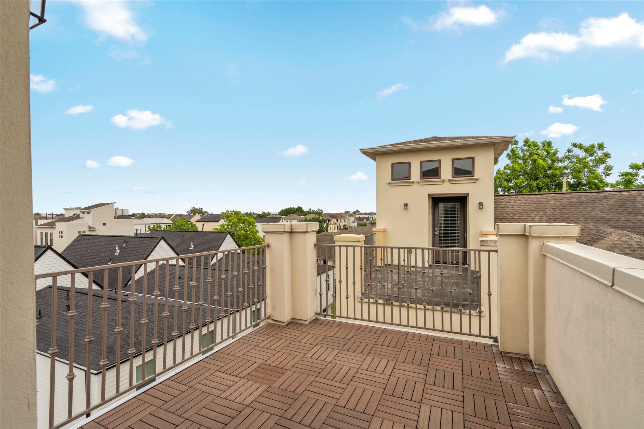 5646 Larkin Street Houston, TX 77007 - Photo 15 of 29 A large outdoor terrace with new tile, fresh paint, and plenty of room to enjoy the outdoors.