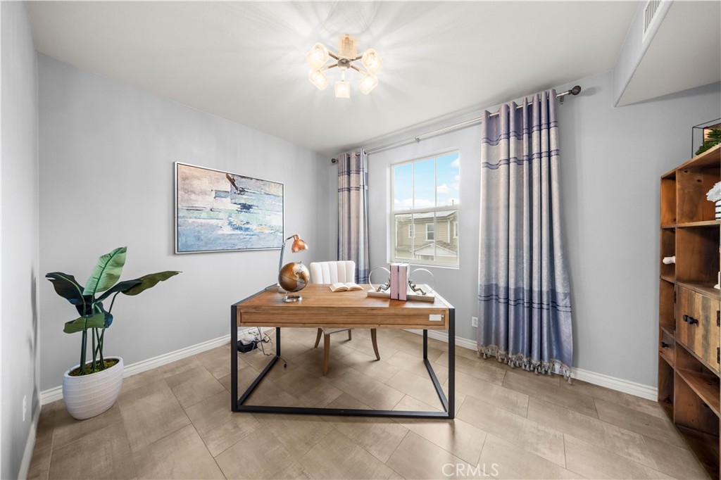 221 Promenade Street Pomona, CA 91768 - Photo 8 of 39