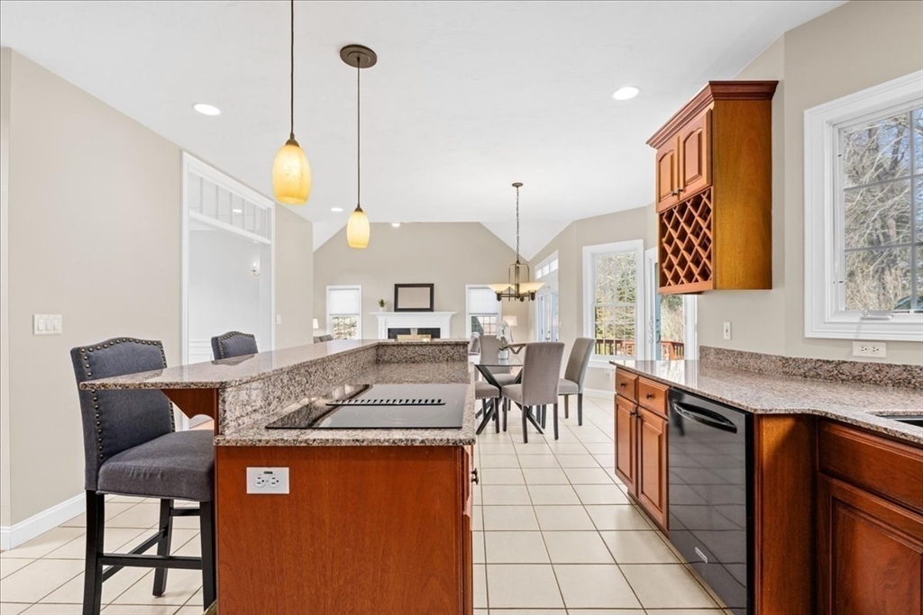 10 Eastbrook Farm Road Southborough, MA 01772 - Photo 8 of 40 Gallery Image 8