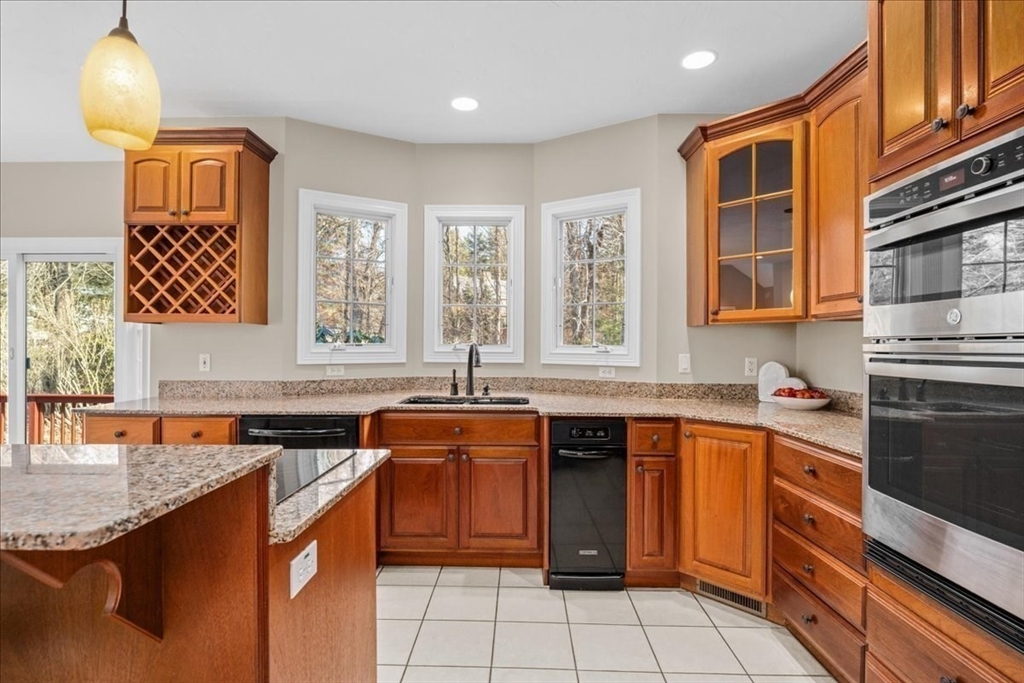 10 Eastbrook Farm Road Southborough, MA 01772 - Photo 10 of 40 Gallery Image 10