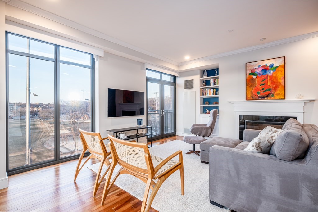 2400 Beacon Street, Unit 309 Boston, MA 02467 - Photo 4 of 5