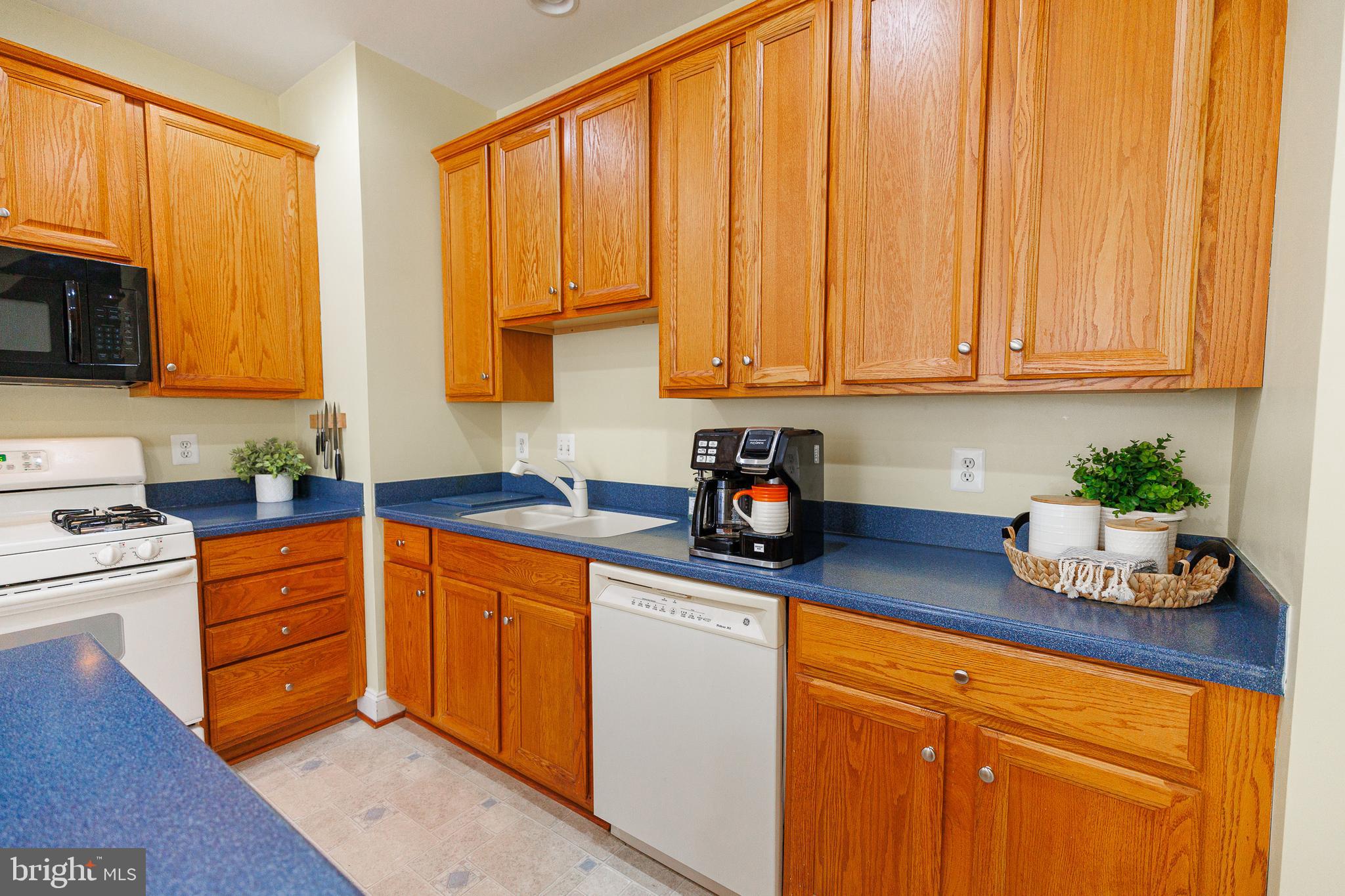 6844 Witton Circle Gainesville, VA 20155 - Photo 18 of 37