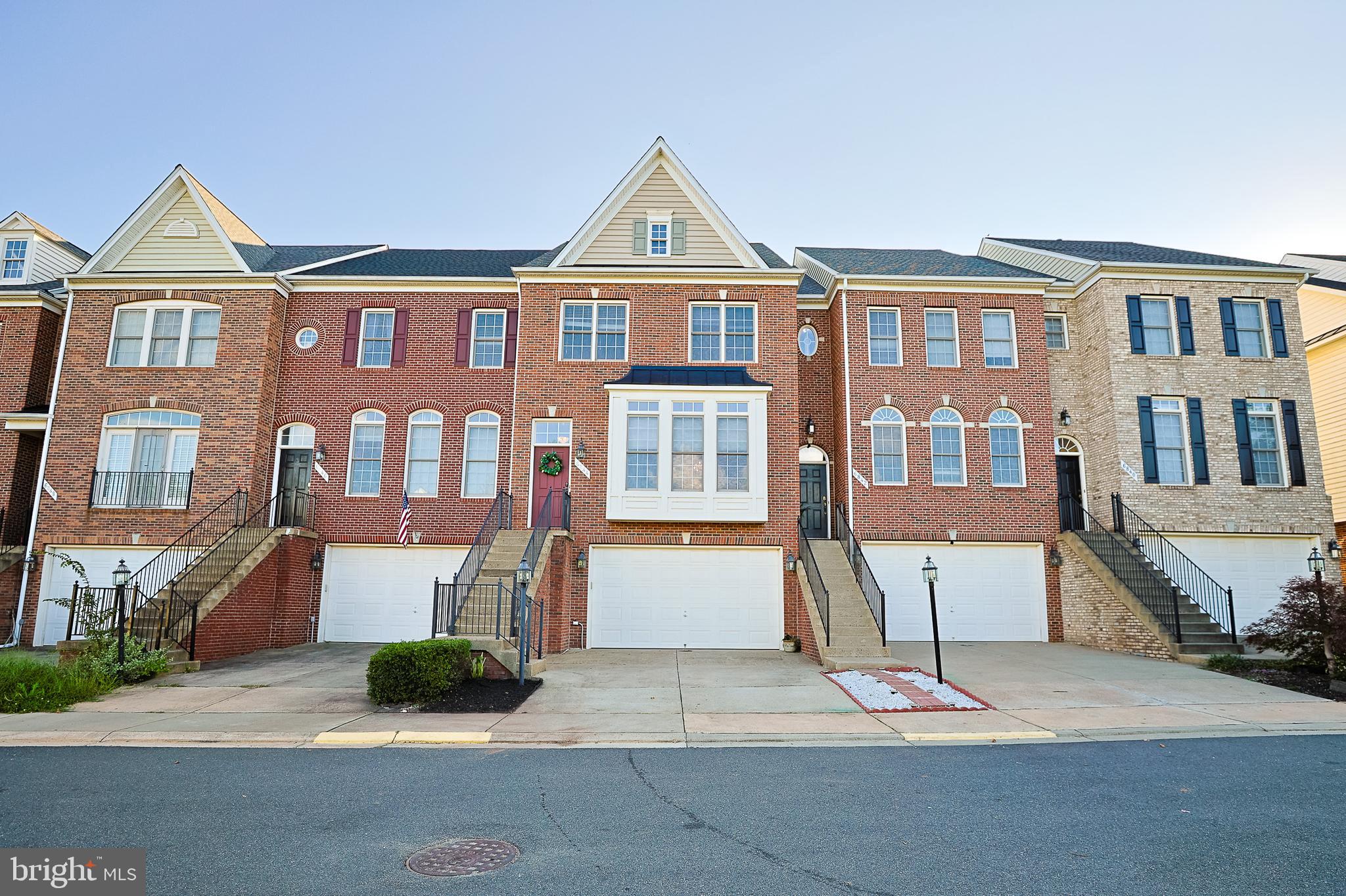 6844 Witton Circle Gainesville, VA 20155 - Photo 2 of 37