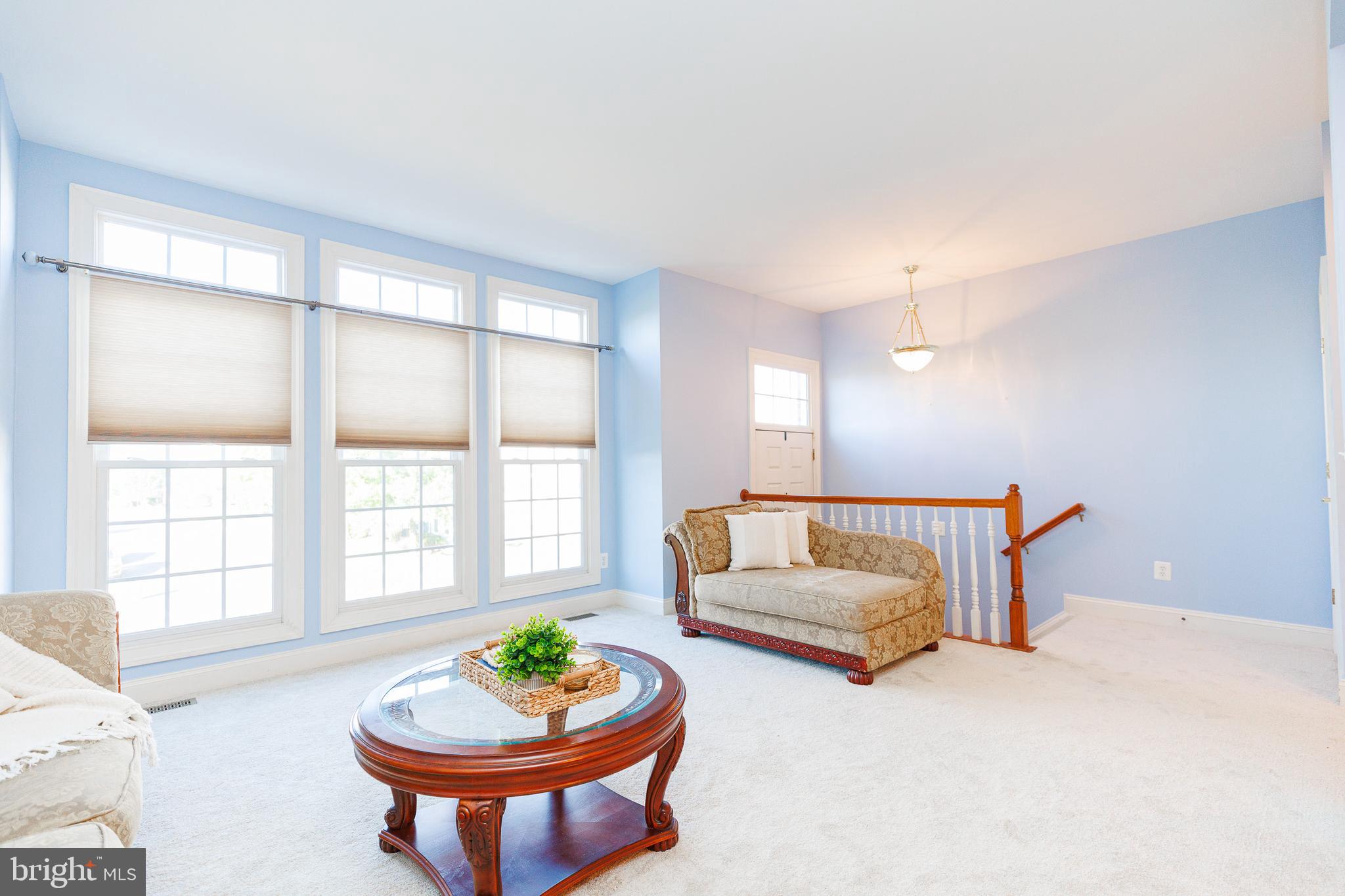 6844 Witton Circle Gainesville, VA 20155 - Photo 4 of 37