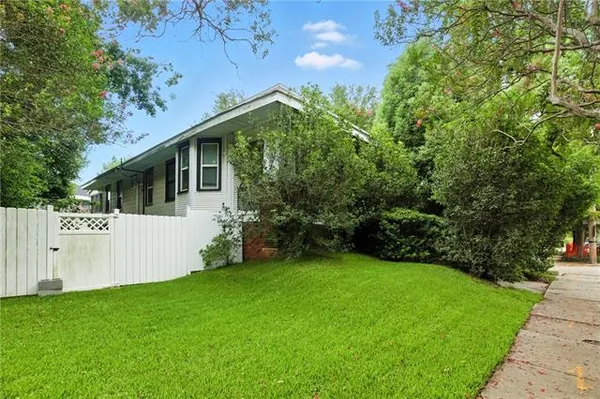 $3,000 | 1438 Broadway Street, Unit A, New Orleans, LA 70118