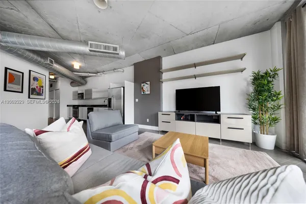 $2,999 | Neo Vertika, Miami, FL 33130