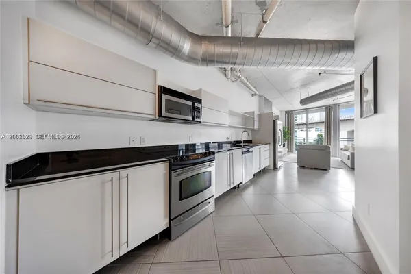 $2,999 | Neo Vertika, Miami, FL 33130