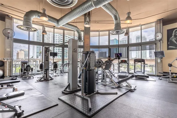 $2,999 | Neo Vertika, Miami, FL 33130