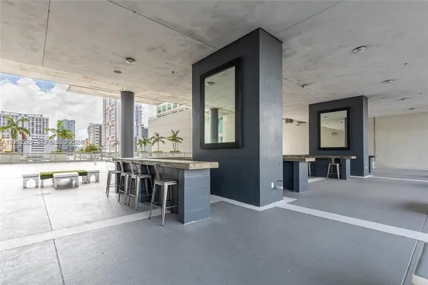 $2,999 | Neo Vertika, Miami, FL 33130