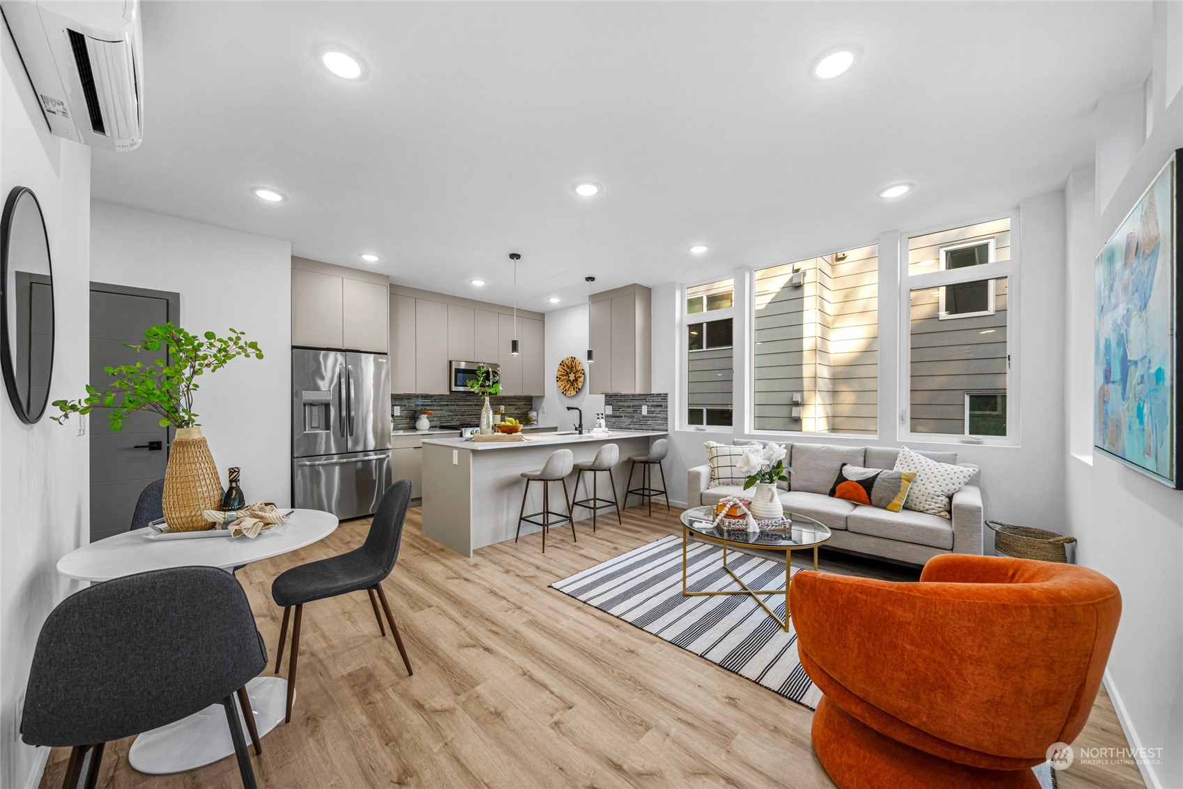 1621 South State Street Seattle, WA 98144 - Photo 5 of 23 a living room with furniture and a table